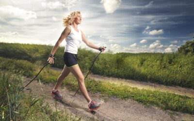 Nordic walking – poprawna technika chodzenia